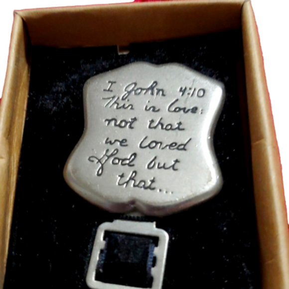 ♥️ NWOT JOHN 4:10 BOOKMARK - Picture 1 of 5